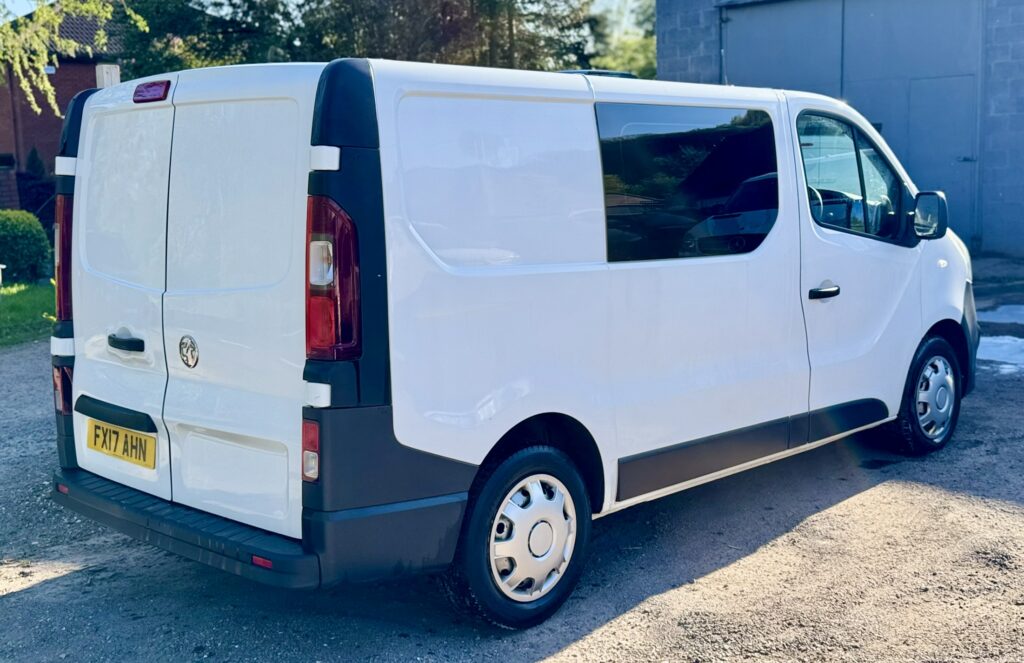 Vauxhall Vivaro 1.6 CDTI Crew Van Conversion