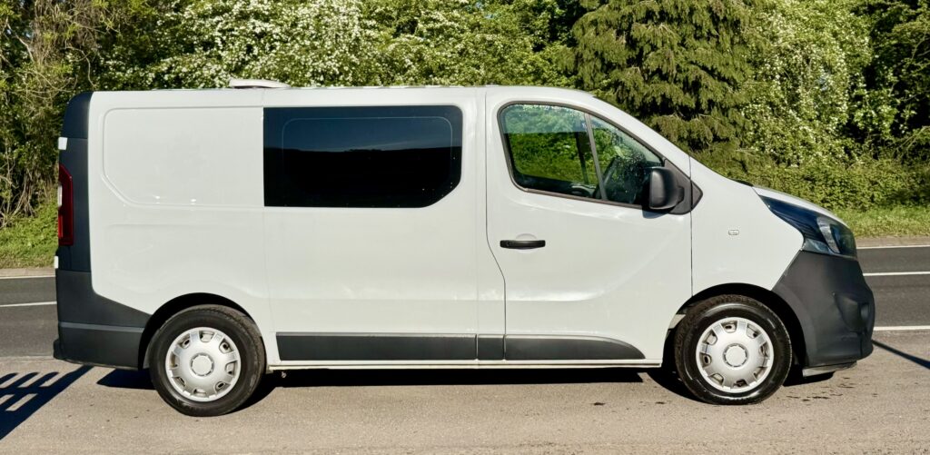 Vauxhall Vivaro 1.6 CDTI Crew Van Conversion
